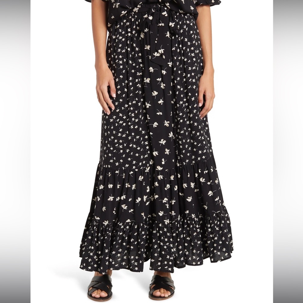 New MELLÓDAY Floral Maxi Skirt